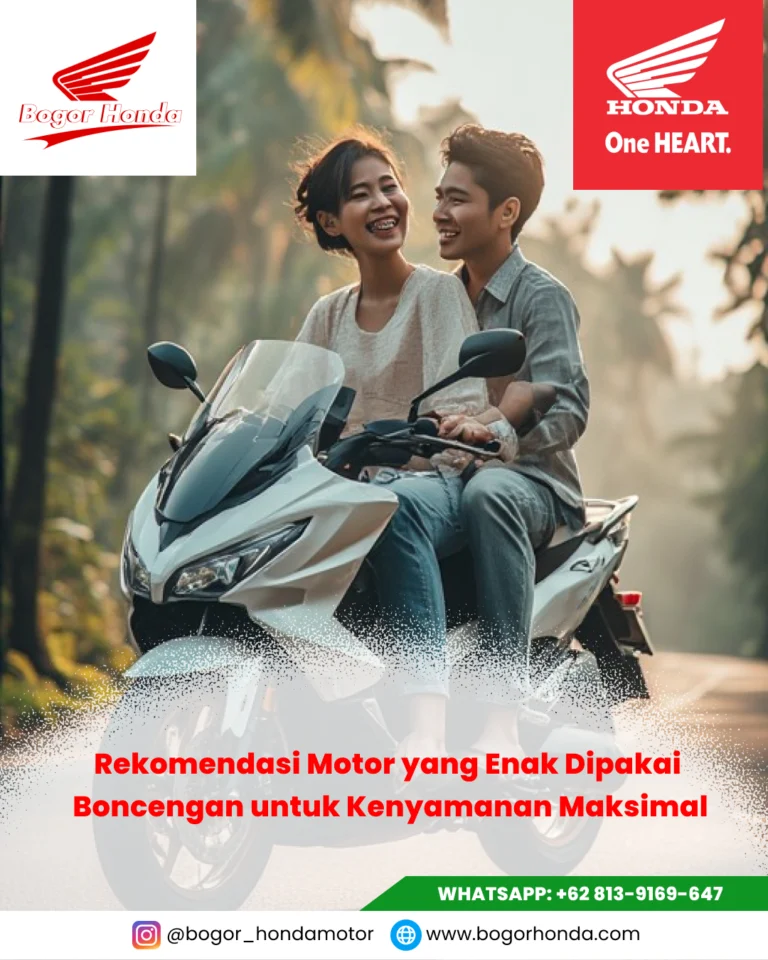 Pasangan sedang menikmati perjalanan dengan motor Honda PCX 160 yang nyaman untuk boncengan melewati jalanan hijau di Bogor.